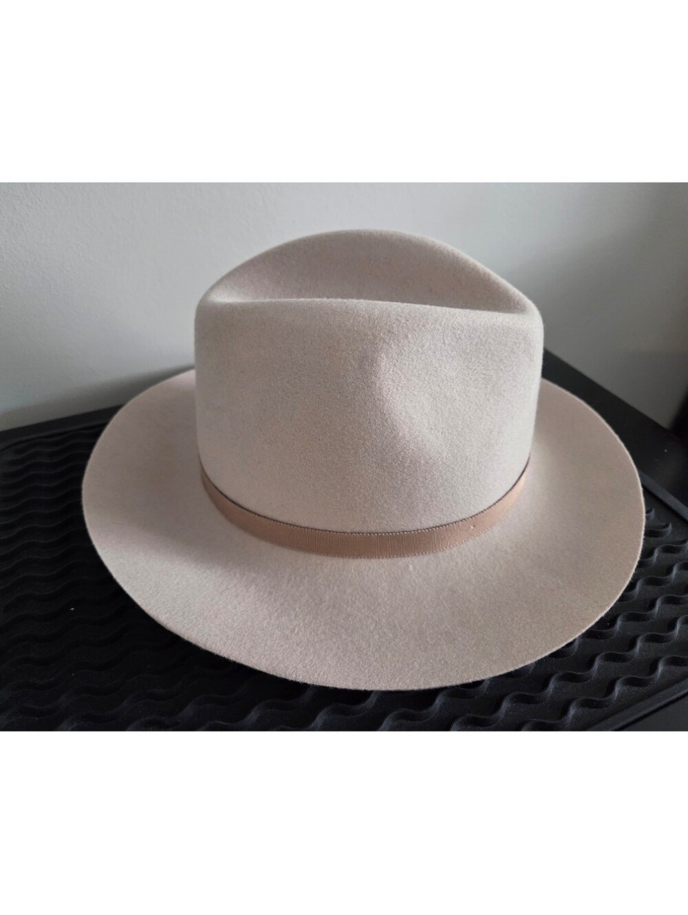 Aritzia Auxiliary Wool Fedora Wide Brim Hat - Picture 2 of 4